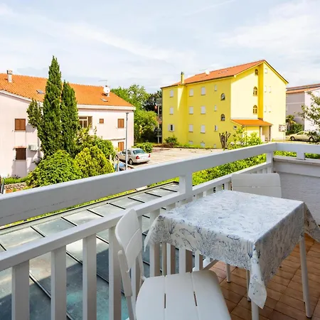 Awesome In With Wifi Apartment Malinska